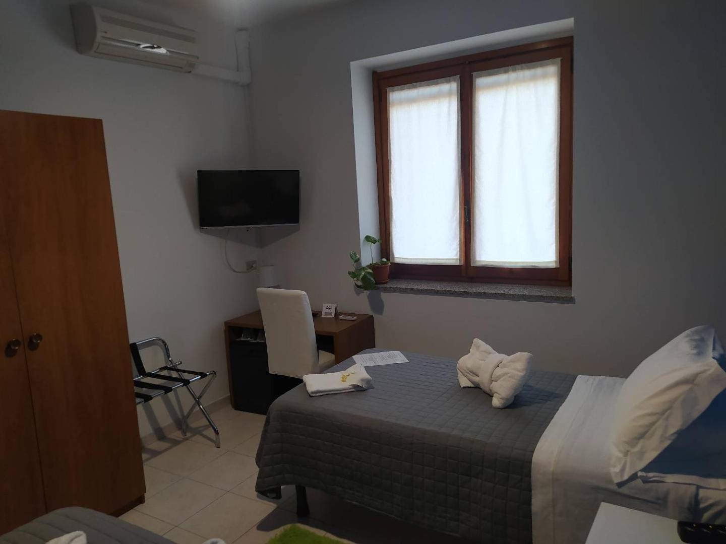 Hotel Baiardo Romagnano Sesia Экстерьер фото